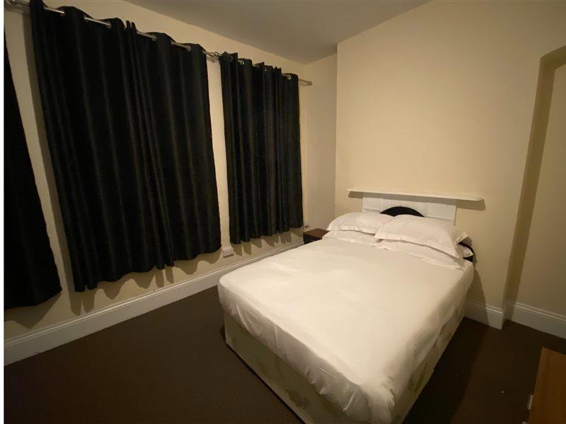 Newport Lodge Hotel 2*