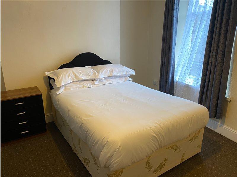 Newport Lodge Hotel